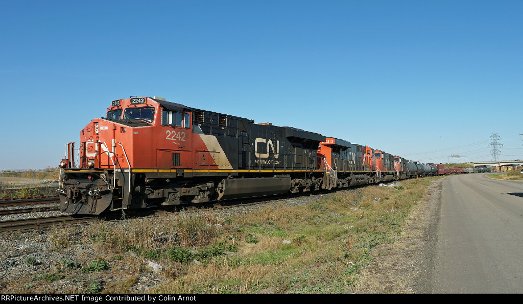 CN 2242